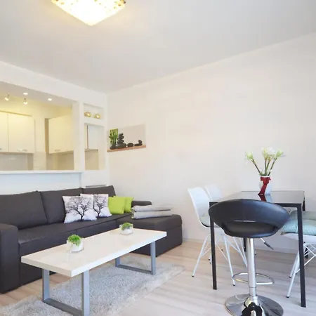 Peaceful And Elegant Apartament *